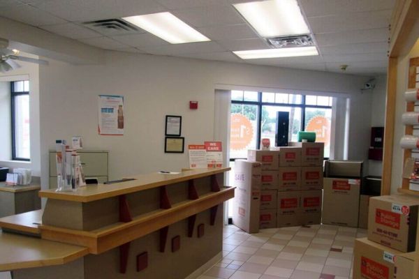 Public Storage - Hurst - 747 Grapevine Hwy - 747 Grapevine Hwy