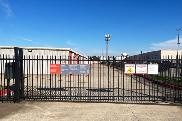 Public Storage - Houston - 7255 Highway 6 South - 7255 Highway 6 South