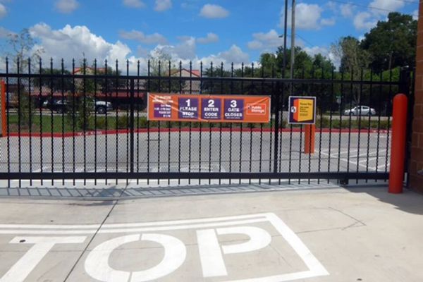 Public Storage - Pearland - 2760 Brownstone Place - 2760 Brownstone Place