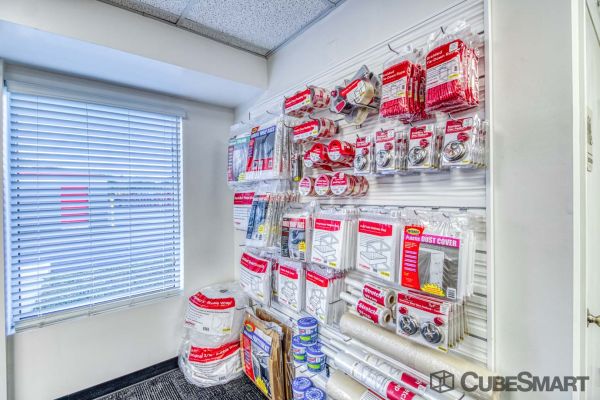 CubeSmart Self Storage - Winter Park - 965 S. Semoran Blvd. - 965 South Semoran Boulevard
