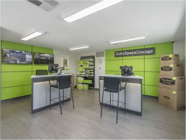 Extra Space Storage - 8199 - Santa Clara - De La Cruz Blvd - 1700 De La Cruz Boulevard