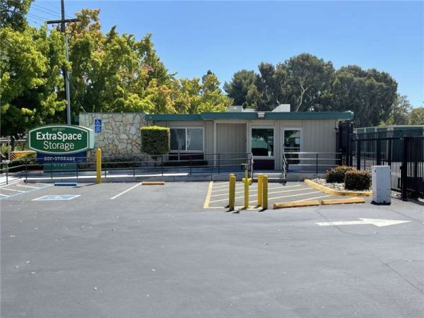 Extra Space Storage - 8199 - Santa Clara - De La Cruz Blvd - 1700 De La Cruz Boulevard
