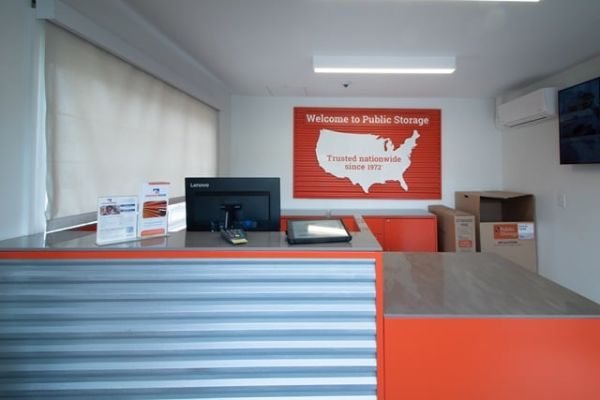 Public Storage - Concord - 1079 Concord Parkway North - 1079 Concord Parkway North
