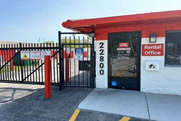Public Storage - Bedford Heights - 22800 Miles Road - 22800 Miles Road