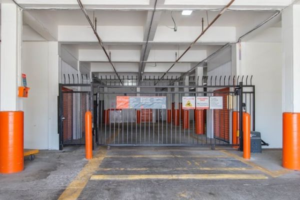 Public Storage - Yonkers - 955 Saw Mill River Road - 955 Saw Mill River Road