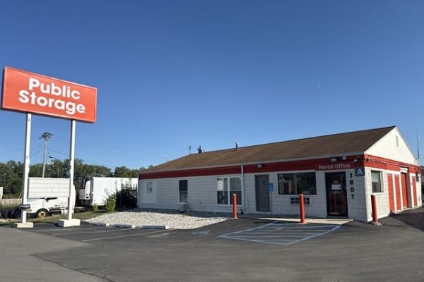 Public Storage - Fort Wayne - 1801 W Coliseum Blvd - 1801 W Coliseum Blvd