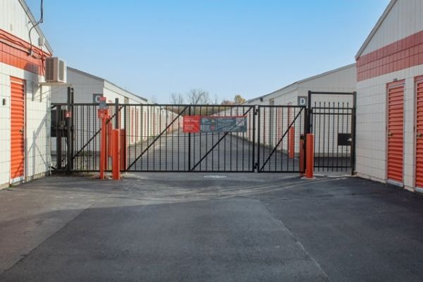 Public Storage - Fort Wayne - 1801 W Coliseum Blvd - 1801 W Coliseum Blvd