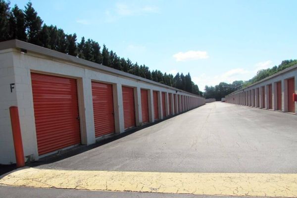 Public Storage - Greensboro - 4605 W Market St - 4605 W Market St