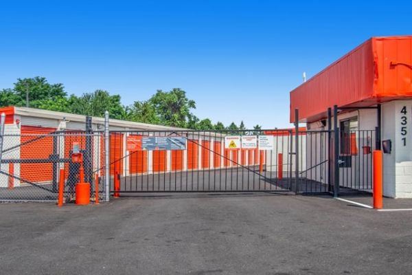 Public Storage - Edgewater Park - 4351 Route 130 South - 4351 Route 130 South