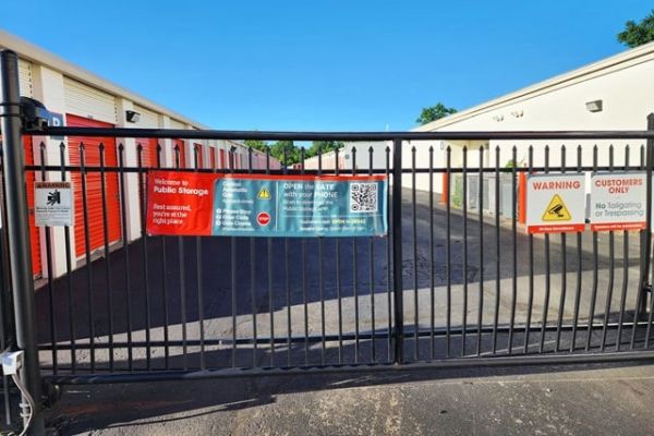 Public Storage - Indianapolis - 7435 Rockville Road - 7435 Rockville Road