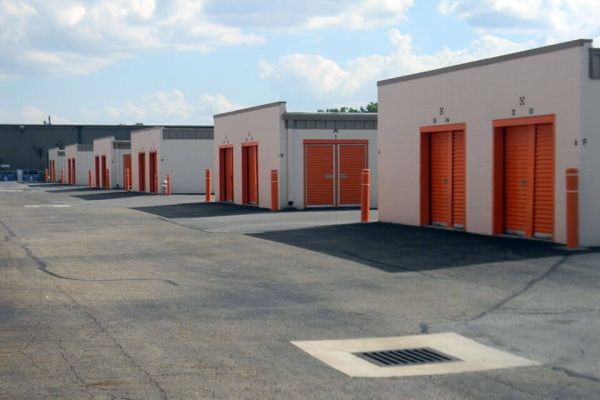 Public Storage - Columbus - 6401 Busch Blvd - 6401 Busch Blvd