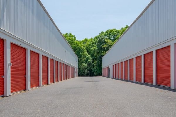 Public Storage - Miller Place - 922 Route 25A - 922 Route 25A