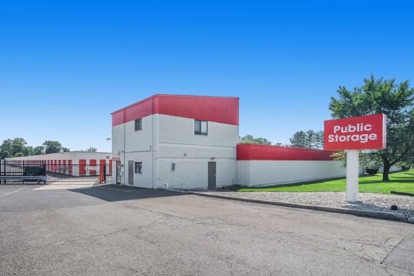 Public Storage - Southampton - 950 Jaymor Road - 950 Jaymor Road