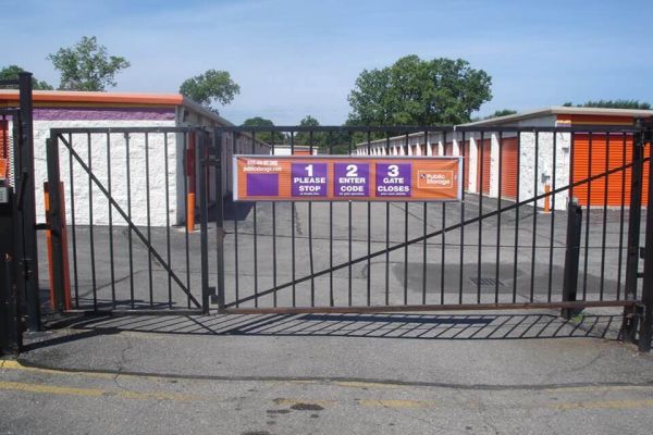 Public Storage - Warren - 24305 Mound Road - 24305 Mound Road