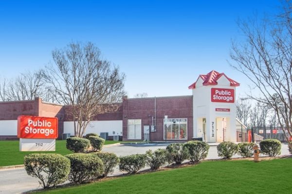 Public Storage - Charlotte - 7112 Albemarle Rd - 7112 Albemarle Rd