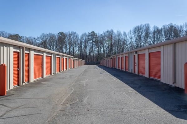 Public Storage - Charlotte - 7112 Albemarle Rd - 7112 Albemarle Rd