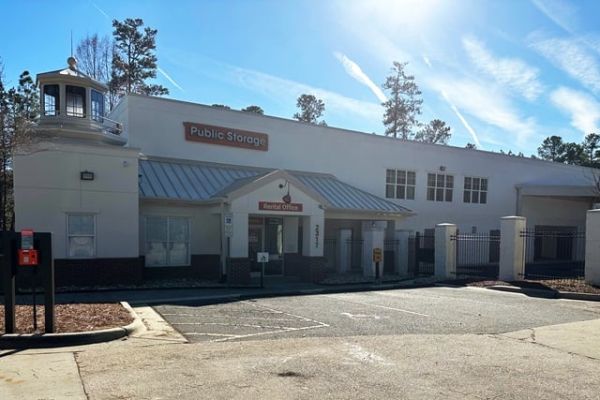 Public Storage - Cary - 2317 SW Cary Pkwy - 2317 SW Cary Pkwy
