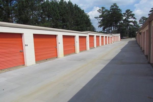 Public Storage - Cary - 2317 SW Cary Pkwy - 2317 SW Cary Pkwy