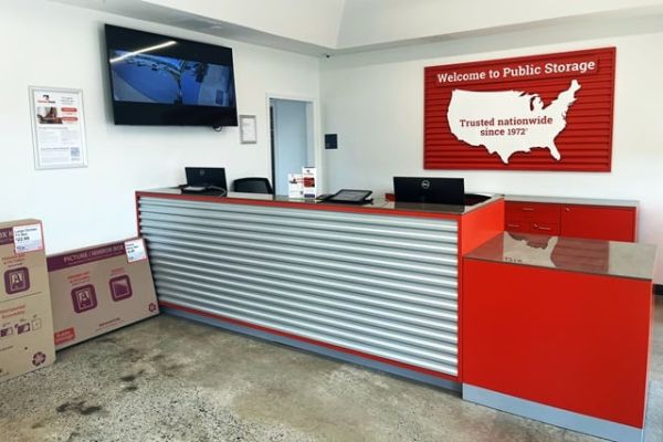 Public Storage - Greenville - 2112 N Pleasantburg Drive - 2112 N Pleasantburg Drive