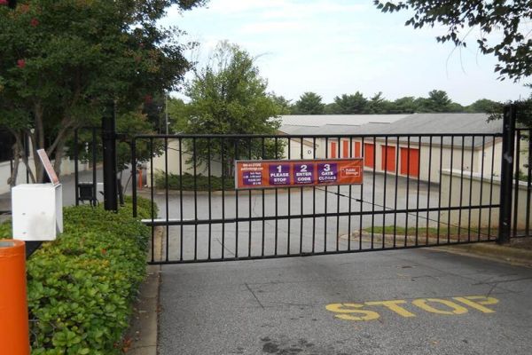 Public Storage - Greenville - 2112 N Pleasantburg Drive - 2112 N Pleasantburg Drive