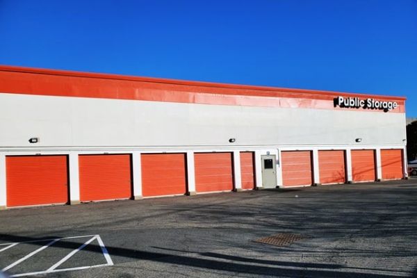 Public Storage - Staten Island - 275 Veterans Road W - 275 Veterans Road W