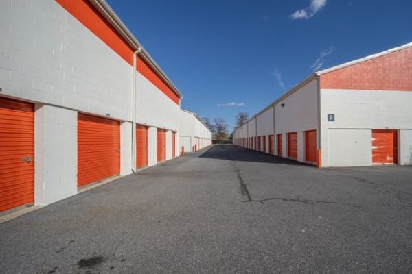 Public Storage - Silver Spring - 11315 Lockwood Dr - 11315 Lockwood Dr