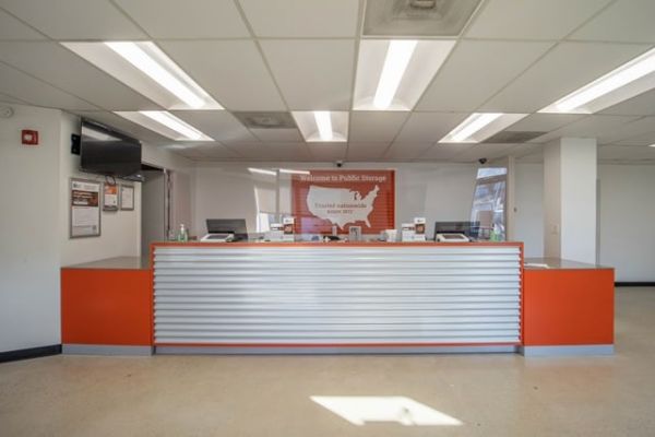 Public Storage - Silver Spring - 11315 Lockwood Dr - 11315 Lockwood Dr