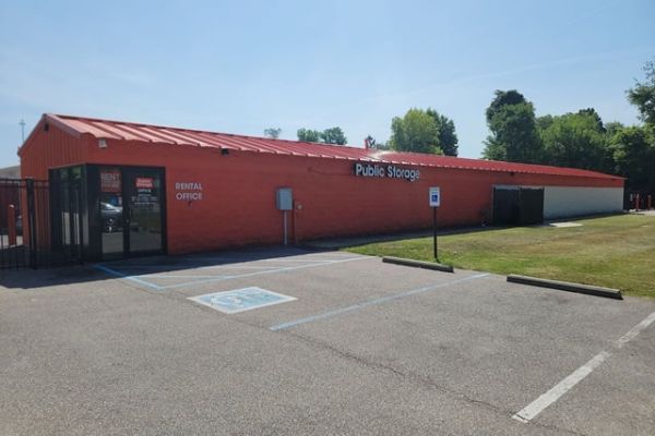 Public Storage - Clarksville - 1012 Applegate Lane - 1012 Applegate Lane