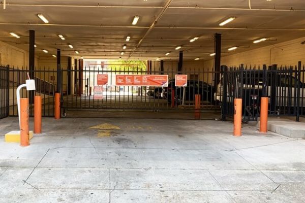 Public Storage - New Orleans - 1901 St Charles Ave - 1901 St Charles Ave