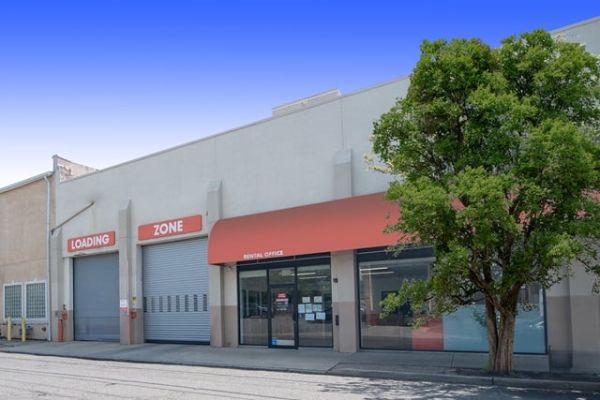 Public Storage - Wallington - 3 Curie Ave - 3 Curie Ave