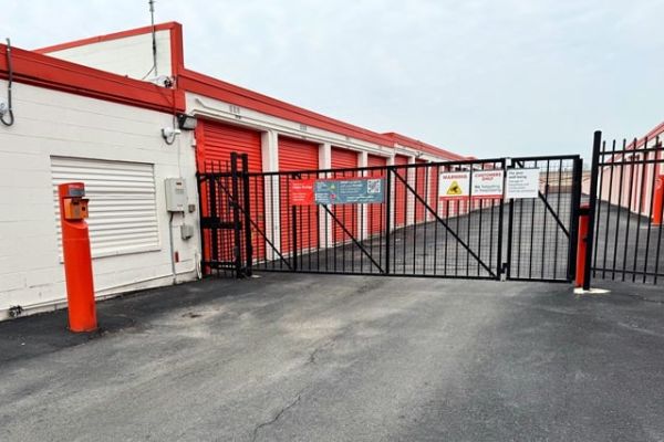 Public Storage - Rolling Meadows - 945 Rohlwing Road - 945 Rohlwing Road