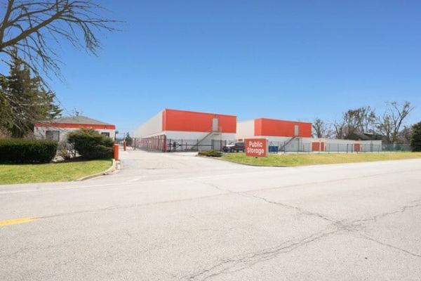 Public Storage - Darien - 1001 N Frontage Road - 1001 N Frontage Road