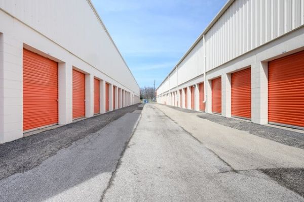 Public Storage - Darien - 1001 N Frontage Road - 1001 N Frontage Road