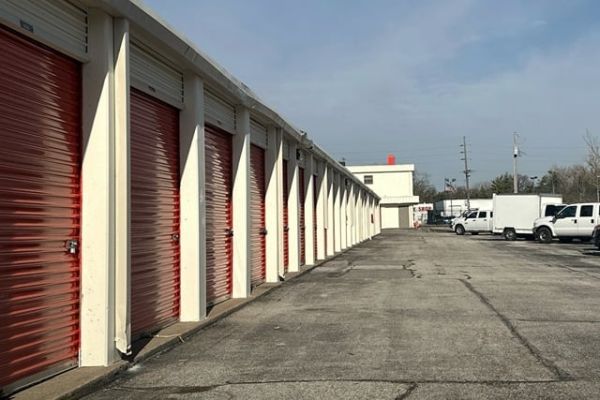 Public Storage - Hazelwood - 6030 N Lindbergh Blvd - 6030 N Lindbergh Blvd