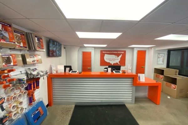 Public Storage - Minneapolis - 424 N 3rd Ave - 424 3rd Ave N