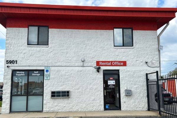 Public Storage - Chicago - 5901 S Harlem Ave - 5901 S Harlem Ave