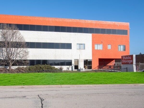 Public Storage - Arlington Heights - 20 E University Drive - 20 E University Drive