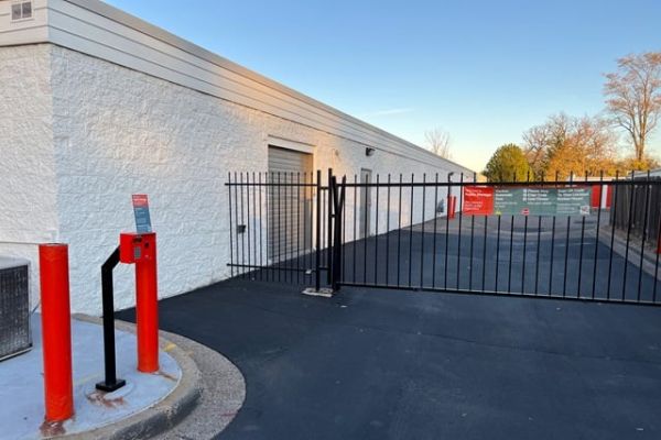Public Storage - Eden Prairie - 7921 Eden Prairie Road - 7921 Eden Prairie Road