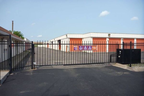 Public Storage - Brooklyn Park - 8517 Xylon Ave N - 8517 Xylon Ave N