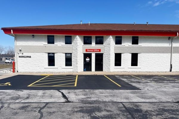 Public Storage - Waukesha - N5W22966 Bluemound Rd - N5W22966 Bluemound Rd