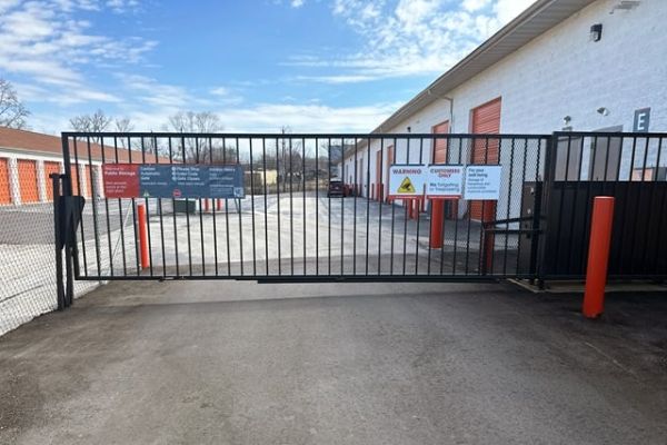 Public Storage - Waukesha - N5W22966 Bluemound Rd - N5W22966 Bluemound Rd