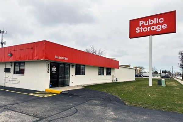 Public Storage - Milwaukee - 900 W Layton Ave - 900 W Layton Ave
