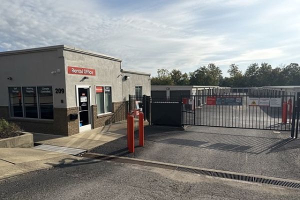 Public Storage - Gallatin - 209 Hancock St - 209 Hancock St