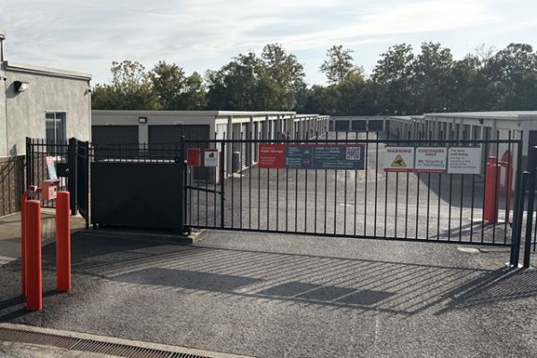 Public Storage - Gallatin - 209 Hancock St - 209 Hancock St
