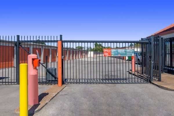 Public Storage - Memphis - 4500 Winchester Road - 4500 Winchester Road