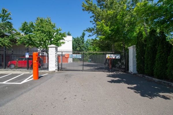 Public Storage - Portland - 10315 SW Barbur Blvd - 10315 SW Barbur Blvd