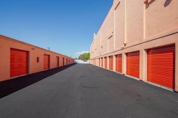 Public Storage - Henderson - 2225 Green Valley Parkway - 2225 Green Valley Parkway