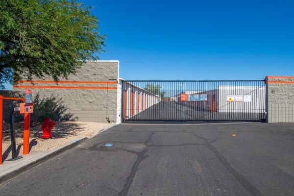 Public Storage - Mesa - 5910 E McDowell Rd - 5910 E McDowell Rd