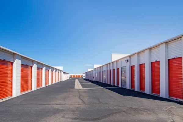 Public Storage - Mesa - 5910 E McDowell Rd - 5910 E McDowell Rd
