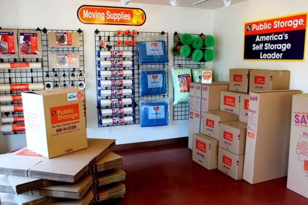 Public Storage - Portland - 1202 SE 82nd Ave - 1202 SE 82nd Ave